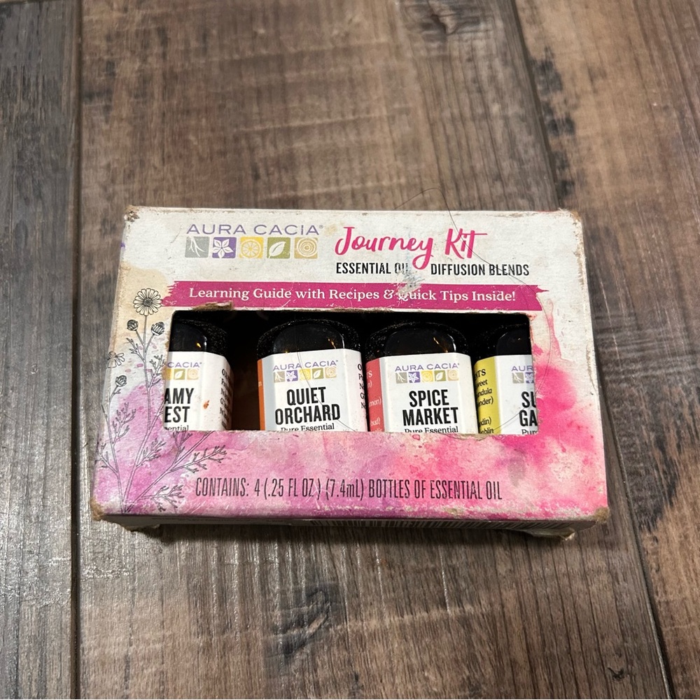 Aura Cacia Journey Kit Essential Oils 4 Dreamy forest Quiet orchard Spice market